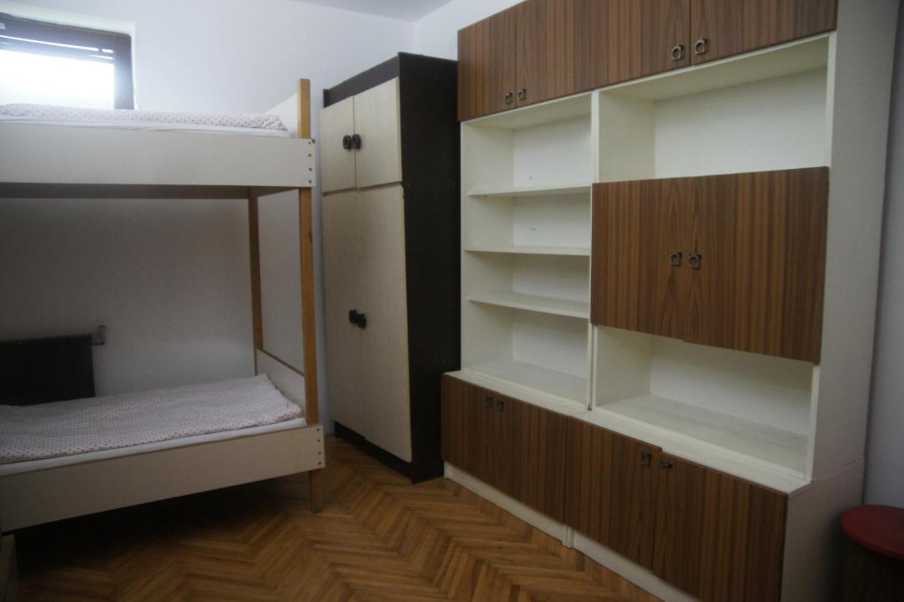 Szuzanna Fenyves Panzio Bed & Breakfast Siofok Exterior photo